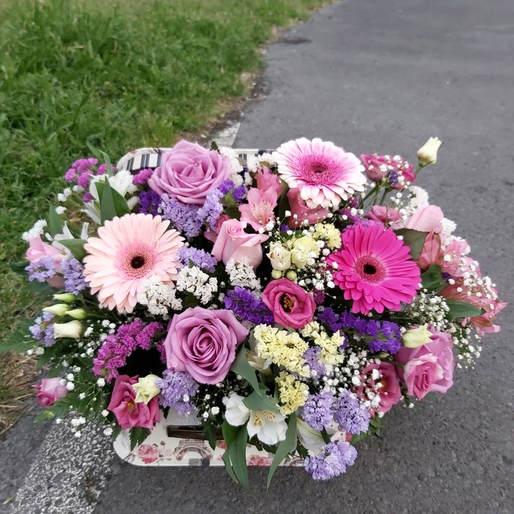 Flores variadas en caja