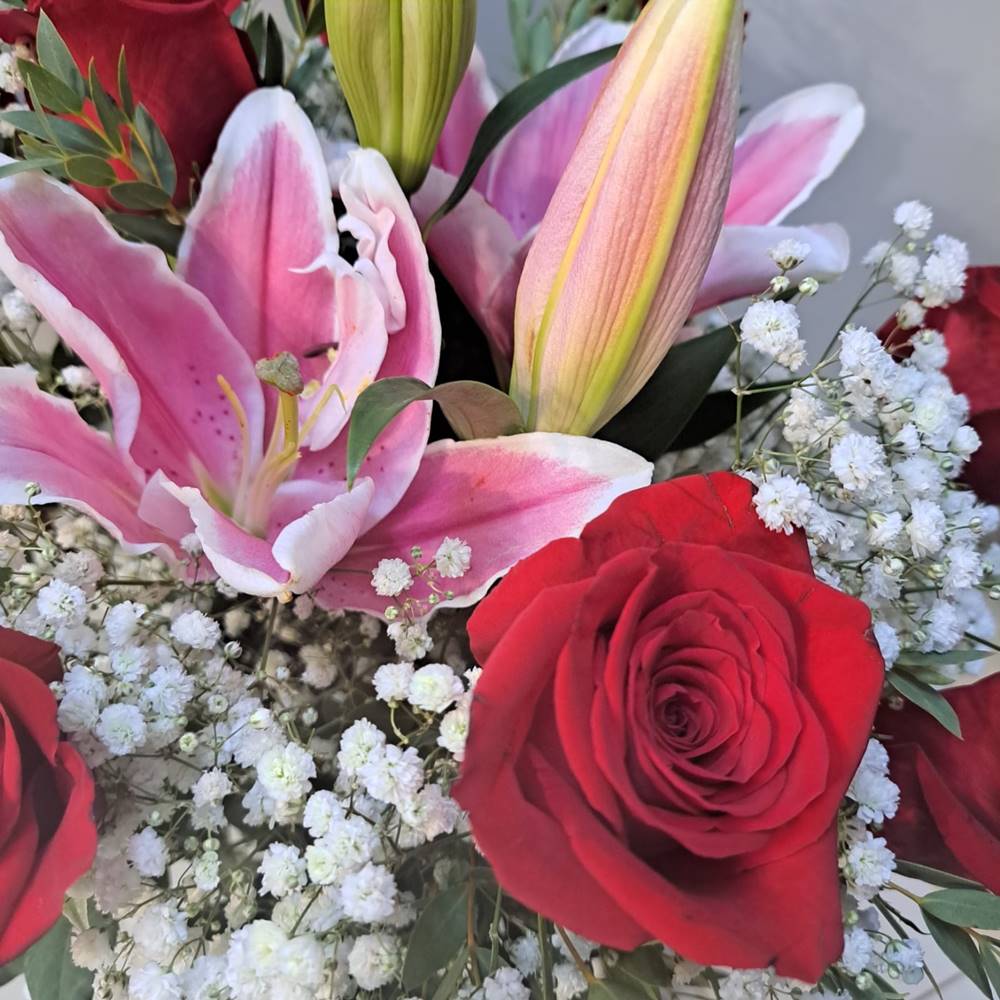 Ramo Tximeleta - Rosas y lilium - Imagen 3
